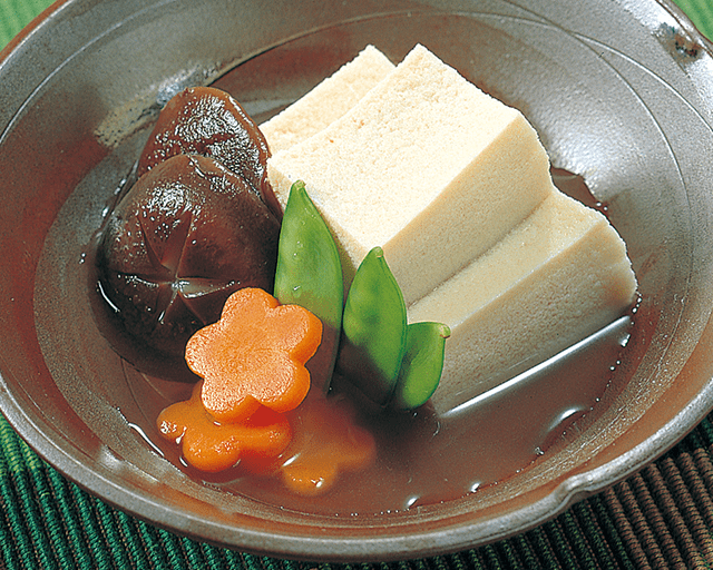 素材を生かす国産だしの底力 CO・OP美味しく白だし だしの香りが感じられてうれしいですね。色が薄く、お料理の上品な仕上がりを楽しめます。 (かのかのさん)