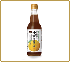 ほんのり酸味♥さわやかゆず風味 CO・OP香り豊かなゆず果汁ぽん酢 味わいまろやかで酸味も良いです。従来品をよく購入していましたが、こちらの方が口あたりがさっぱりとしていいですね。 （宇治金時さん）